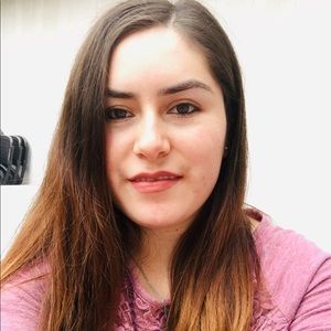 Meet your Posher, Esther